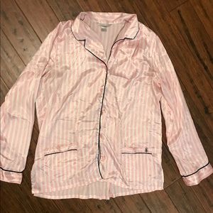 Victoria scenery classic silk pajama set